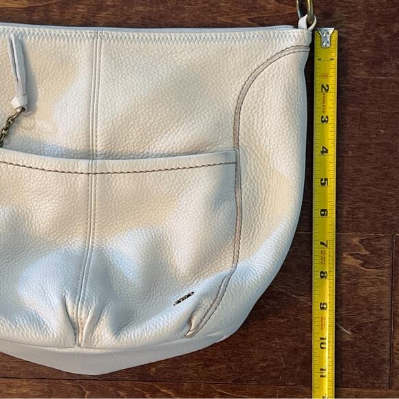 The Sak Iris Leather Shoulder Bag Purse Hobo Tote Handbag Ivory Classic Pockets - Picture 8 of 10